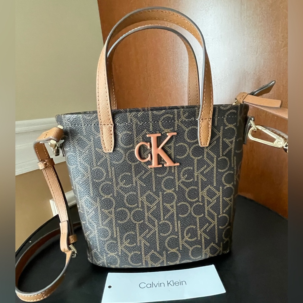 CALVIN KLEIN CK Monogram Signature Hand Bag Zip Purse